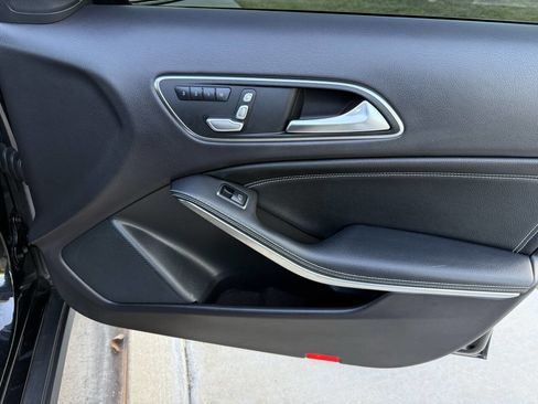 Used 2018 Mercedes-Benz GLA 250 w/ Convenience Package image 16