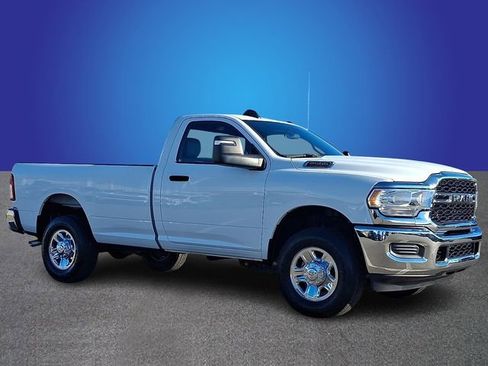 Used 2024 RAM 2500 Tradesman w/ Chrome Appearance Group image 3