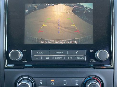 Used 2023 Nissan Titan SV image 20