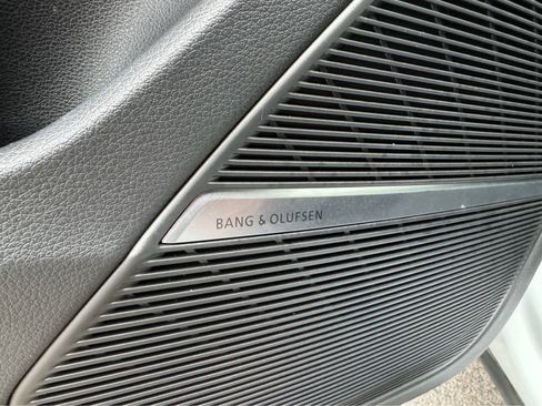 Used 2022 Audi Q8 Premium Plus image 15