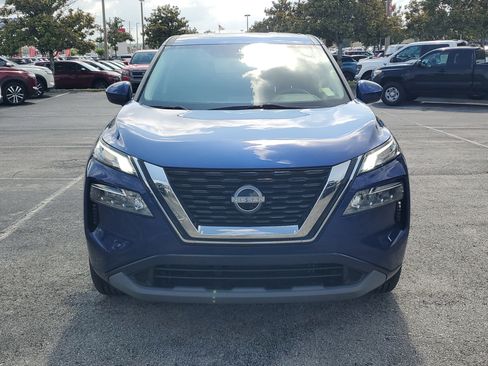 Certified 2023 Nissan Rogue SV FWD image 2