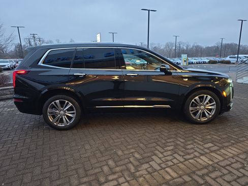 Certified 2025 Cadillac XT6 Premium Luxury image 6
