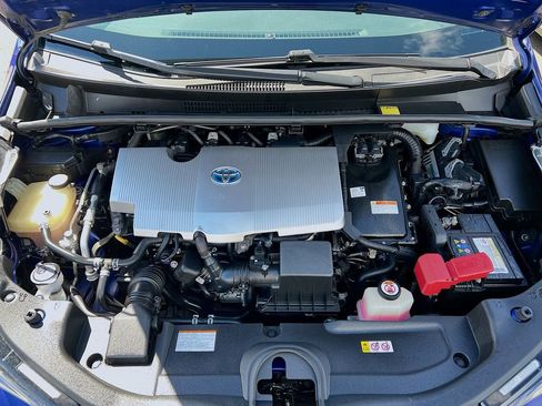 Used 2018 Toyota Prius Two w/ Prius Two Safety Plus Package FWD image 27