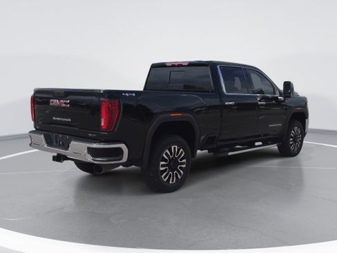 Used 2023 GMC Sierra 2500 SLT w/ SLT Premium Package AWD/4WD image 3