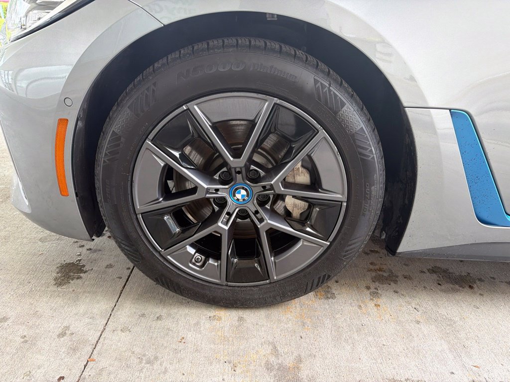 Used 2024 BMW i4 eDrive40 RWD image 16