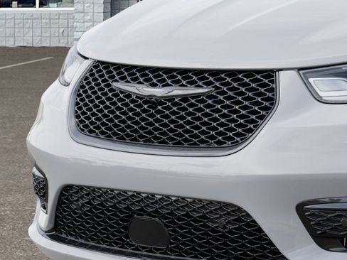 New 2026 Chrysler Pacifica Select FWD image 11
