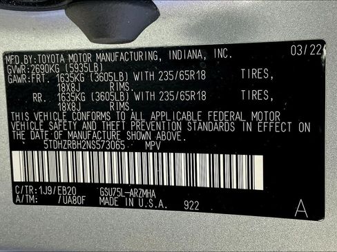 Used 2022 Toyota Highlander XLE AWD/4WD image 36