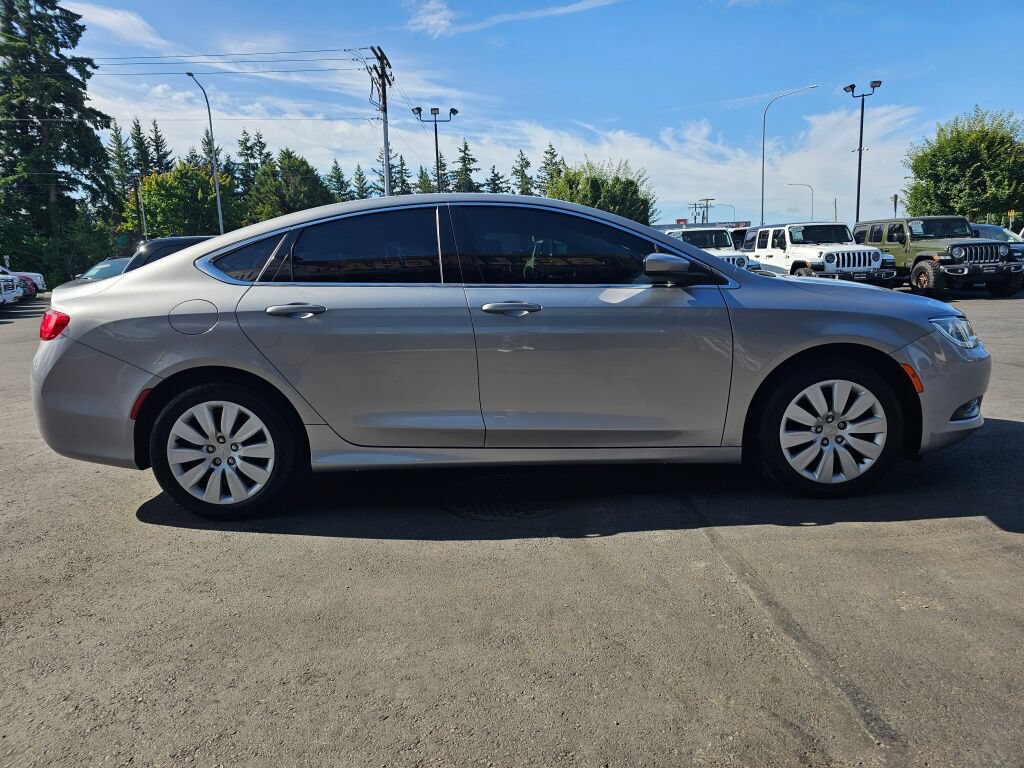 Used 2016 Chrysler 200 LX FWD image 6