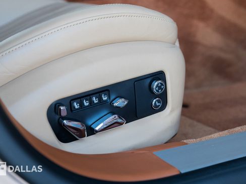 Used 2022 Bentley Flying Spur W12 image 40