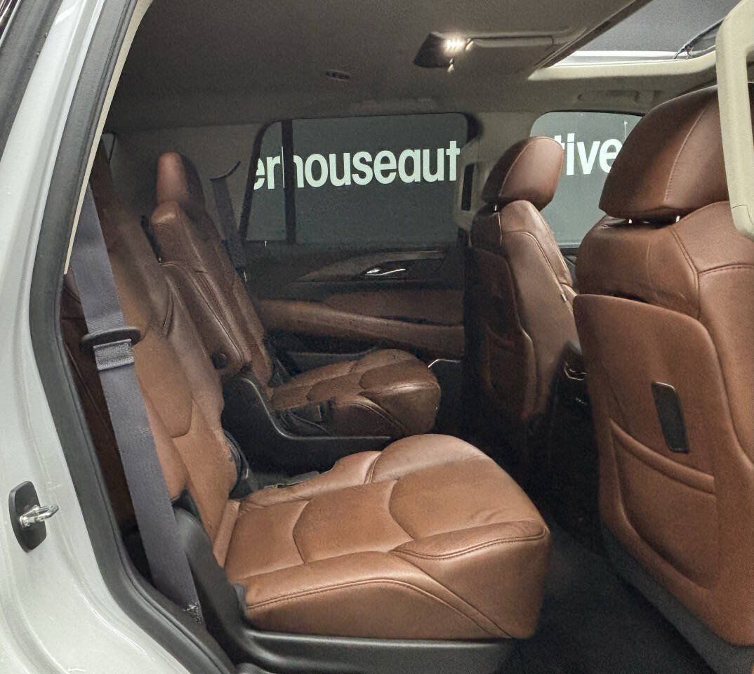 Used 2016 Cadillac Escalade Premium AWD/4WD image 37
