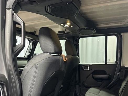 Used 2019 Jeep Wrangler Unlimited Sport S image 18