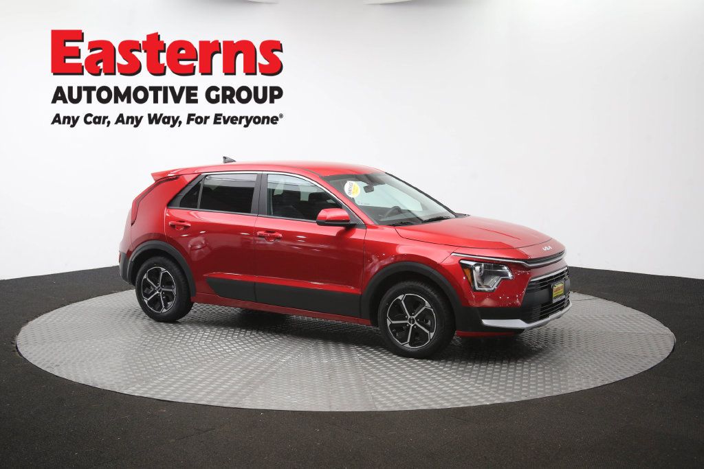Used 2025 Kia Niro LX FWD image 48