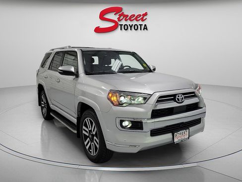 Certified 2024 Toyota 4Runner Limited AWD/4WD image 5