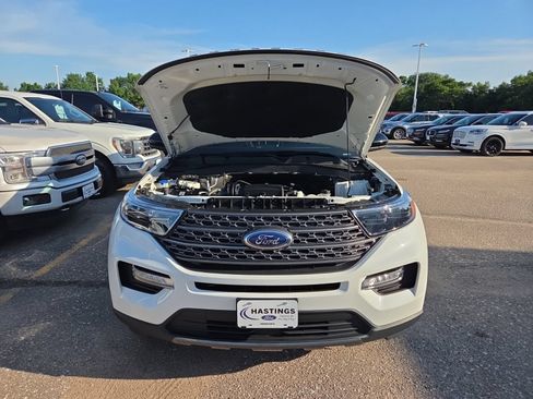 Certified 2023 Ford Explorer XLT w/ Equipment Group 202A AWD/4WD image 13