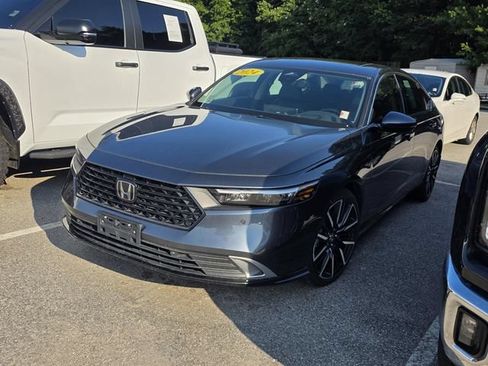 Used 2024 Honda Accord Touring image 14