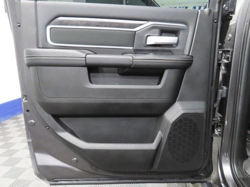 Used 2024 RAM 2500 Big Horn w/ Night Edition AWD/4WD image 46