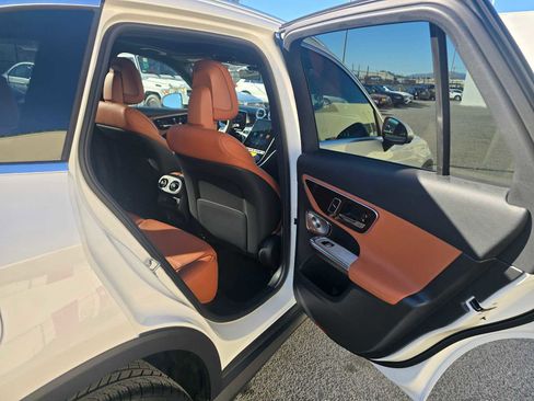 New 2026 Mercedes-Benz GLC 300 image 14