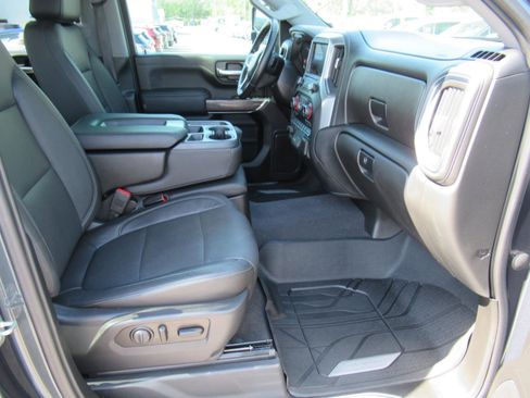 Used 2020 Chevrolet Silverado 2500 LTZ w/ Z71 Off-Road Package AWD/4WD image 11