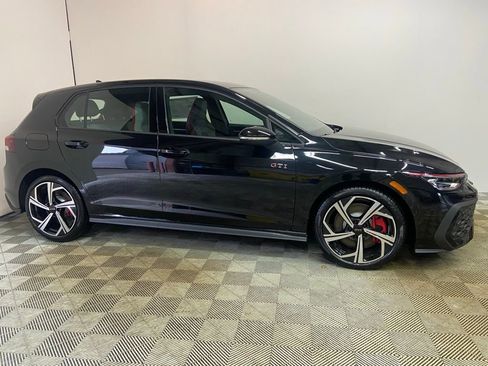 New 2026 Volkswagen GTI SE image 3