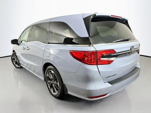 Used 2024 Honda Odyssey Elite image 5