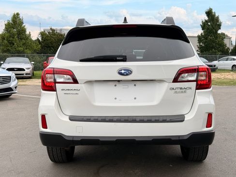 Used 2017 Subaru Outback 2.5i Limited AWD/4WD image 8