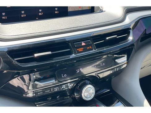 Certified 2023 Acura MDX FWD w/ Technology Package image 28