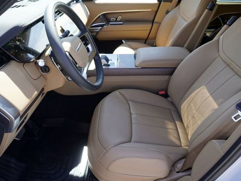 New 2026 Land Rover Range Rover Long Wheelbase SE AWD/4WD image 19