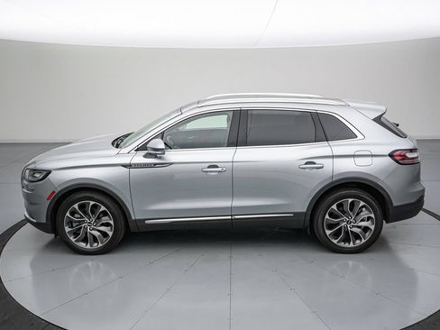 Used 2022 Lincoln Nautilus Reserve AWD/4WD image 8
