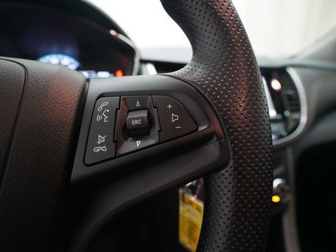 Used 2018 Chevrolet Trax LS AWD/4WD image 17