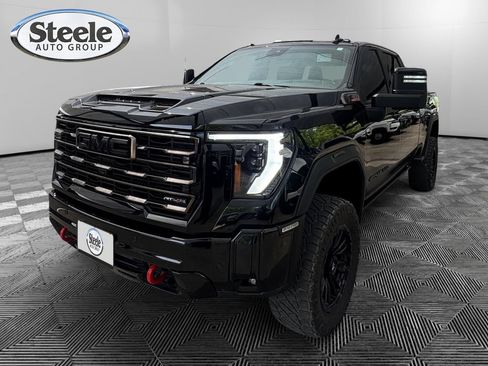 Used 2025 GMC Sierra 2500 AT4X AWD/4WD image 1