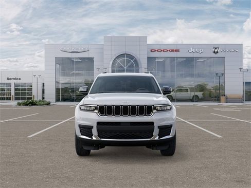 New 2025 Jeep Grand Cherokee L Laredo image 6
