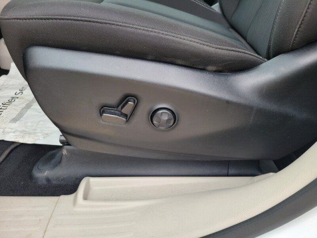 Used 2023 Chrysler Voyager LX FWD image 25