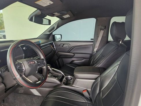 Used 2024 GMC Canyon Elevation w/ Convenience Package image 11