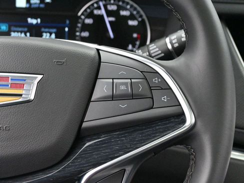 Certified 2025 Cadillac XT5 Premium Luxury image 17