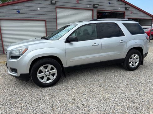 Used 2015 GMC Acadia SLE FWD image 1