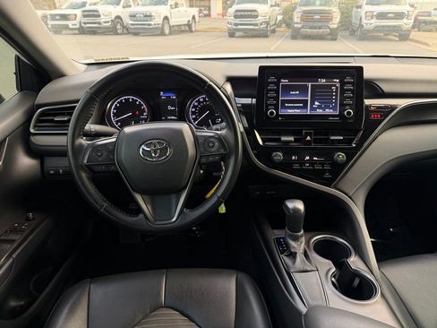 Used 2021 Toyota Camry SE image 14