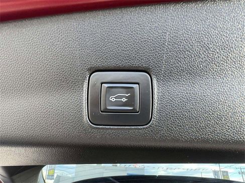 Certified 2022 Chevrolet TrailBlazer RS w/ Sun and Liftgate Package image 11