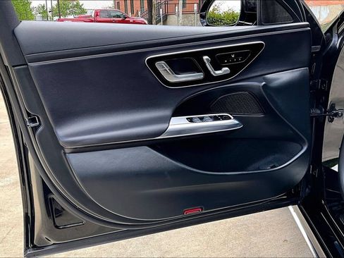 Used 2025 Mercedes-Benz E 350 Sedan image 24