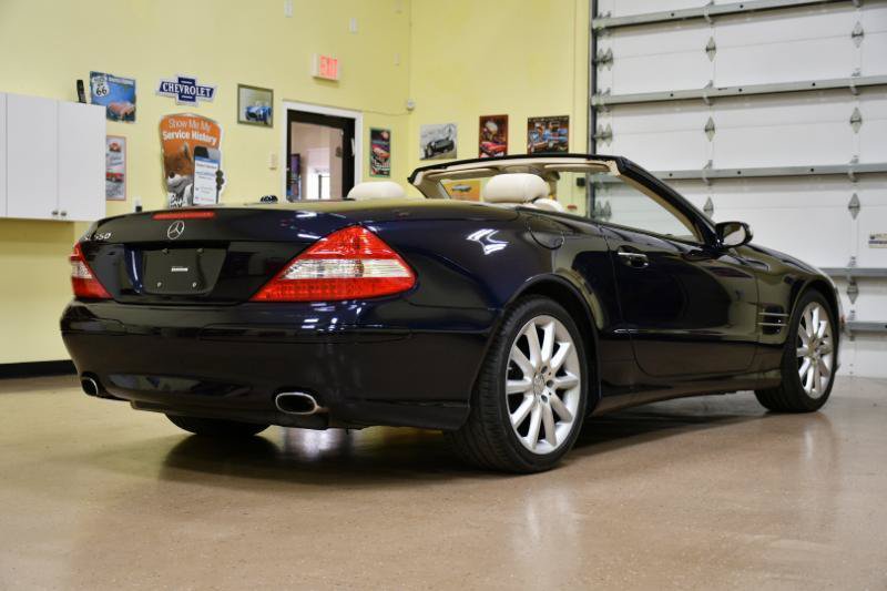 Used 2008 Mercedes-Benz SL 550 w/ P1 Pkg image 22