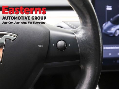 Used 2018 Tesla Model 3 Long Range image 16