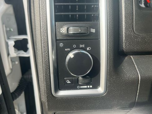 Used 2022 RAM 1500 Classic SLT image 15