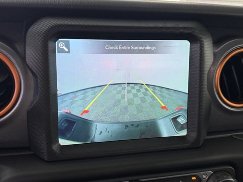 Used 2022 Jeep Gladiator Mojave w/ LED Lighting Group AWD/4WD image 18