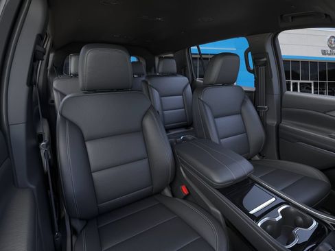 New 2026 Chevrolet Traverse LT w/ Driver Confidence Package FWD image 16