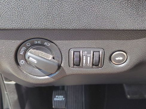 Used 2023 Dodge Charger SXT w/ Blacktop Package RWD image 17