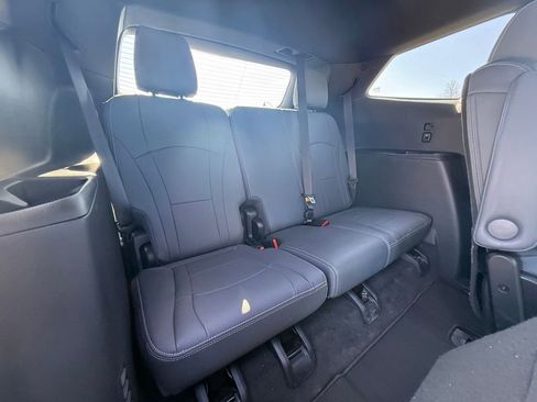 Used 2024 Buick Enclave Essence w/ Experience Buick Package image 35