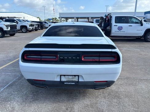 Used 2016 Dodge Challenger SXT w/ Blacktop Package RWD image 6
