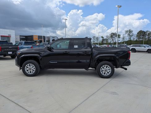 New 2026 Toyota Tacoma SR5 RWD image 4