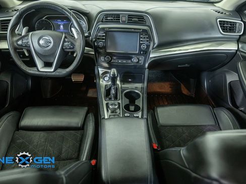Used 2018 Nissan Maxima SR w/ Midnight Edition FWD image 30