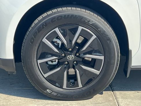 Used 2026 Toyota bZ FWD image 35