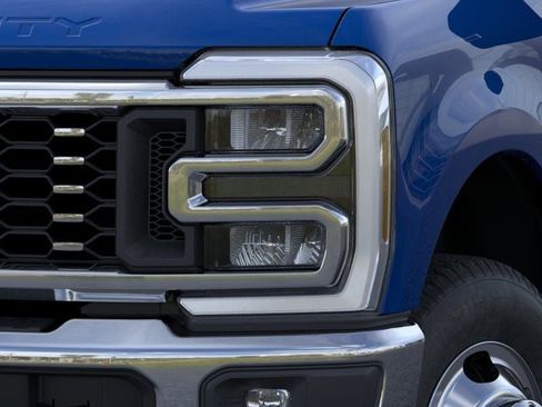 New 2026 Ford F350 Lariat AWD/4WD image 18